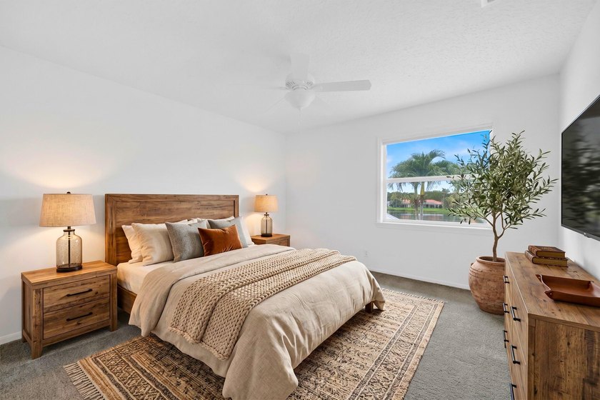 LAKEFRONT - 4 BD, 2.5BA w/Impact Glass, fresh paint, AC's ('21) - photo 29
