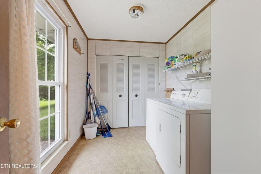 Lakefront Home with Private Dock, Boat Ramp, Sunroom &amp; peaceful - photo 35