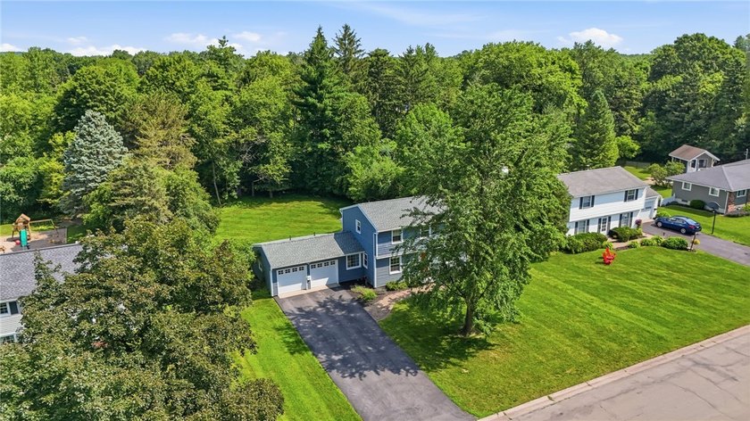 Welcome to 224 Warren Avenue, a beautifully maintained Colonial - photo 40