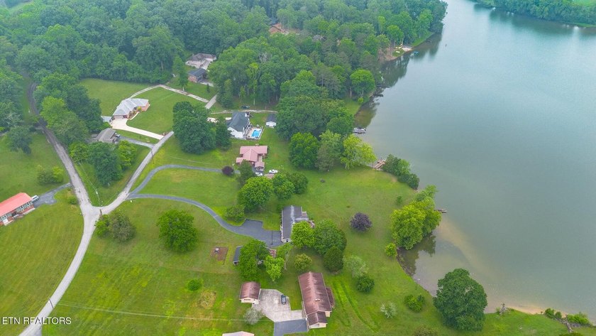 Lakefront Home with Private Dock, Boat Ramp, Sunroom &amp; peaceful - photo 49