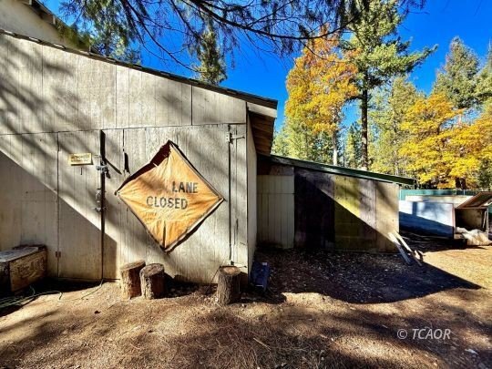 Two adjacent 1.5+ acre lots each with garden sites and solid - photo 34