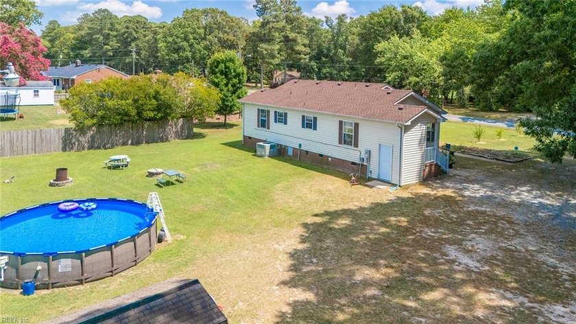 Welcome to the kind of property that invites you to live the - photo 43