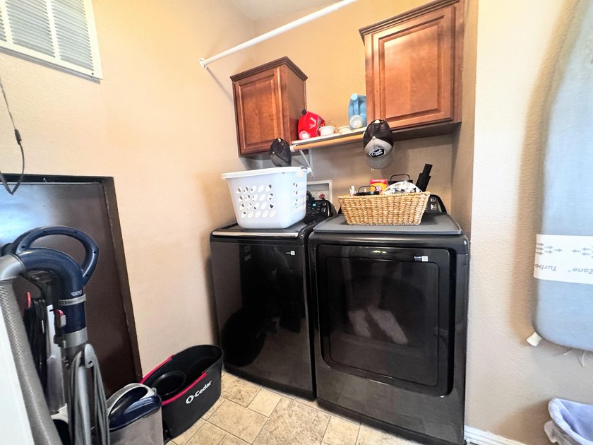 This is a 3 bedroom 2 full bath manufactured home on land - photo 21