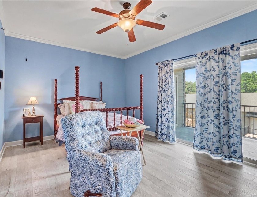 Enjoy Lake Hamilton living in this furnished 2-bedroom, 2-bath - photo 10