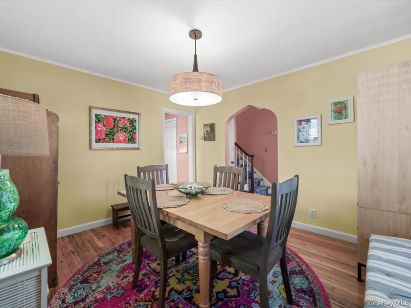 Immaculately maintained and full of timeless charm, this lovely - photo 8