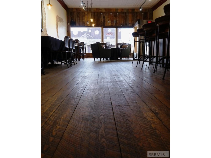 BUSINESS ONLY - NO REAL ESTATE Favorable lease, just renewed - photo 21
