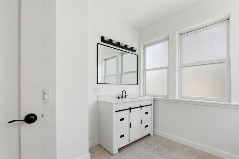 Downtown San Jose Charm Meets Modern Living, Welcome to this - photo 10