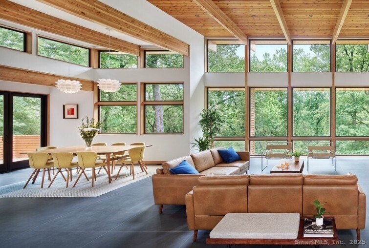 This exquisite Frank Lloyd Wright Usonian-inspired lakefront - photo 12
