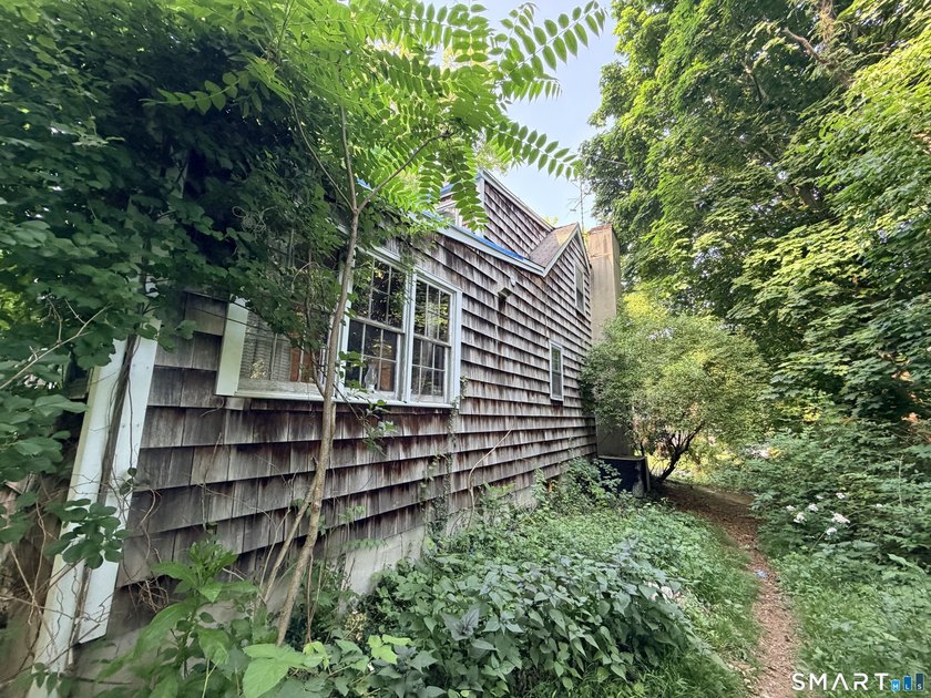 **HUGE INVESTOR OPPORTUNITY** Welcome to 34 Deepwood Lane - photo 12