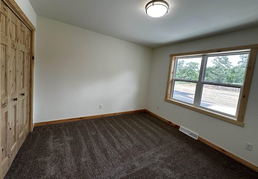 Exceptional New construction built with comfort, convenience and - photo 8