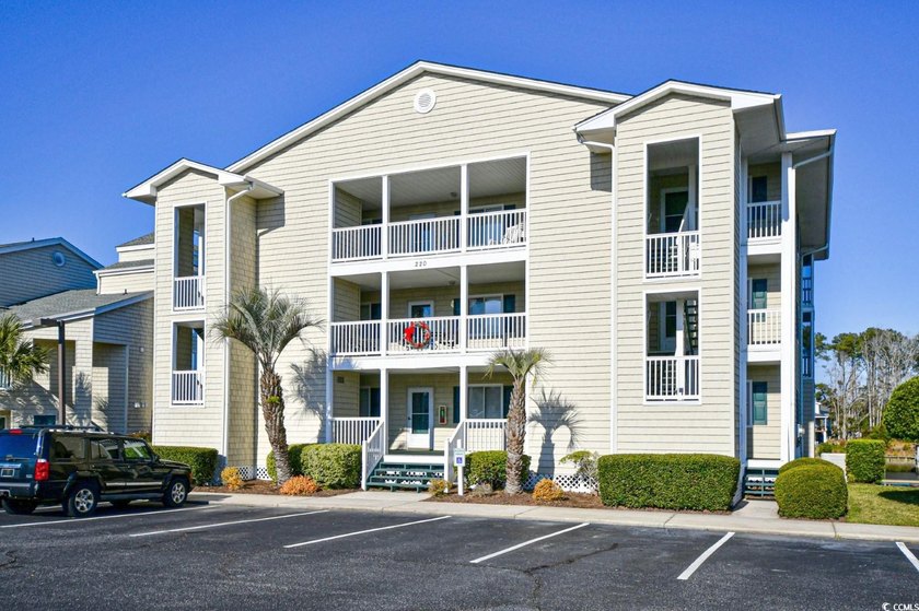 Fabulous End-Unit in Gated Waterway Community! Views for Miles &amp; - photo 3