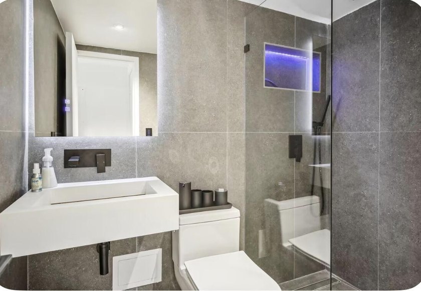 Turnkey 1BD/1BA upgraded in 2022 with tile floors, upgraded bath - photo 13