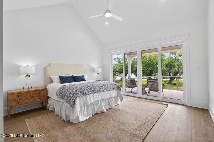 Stunning waterfront property with beautiful views of the Bay of - photo 28