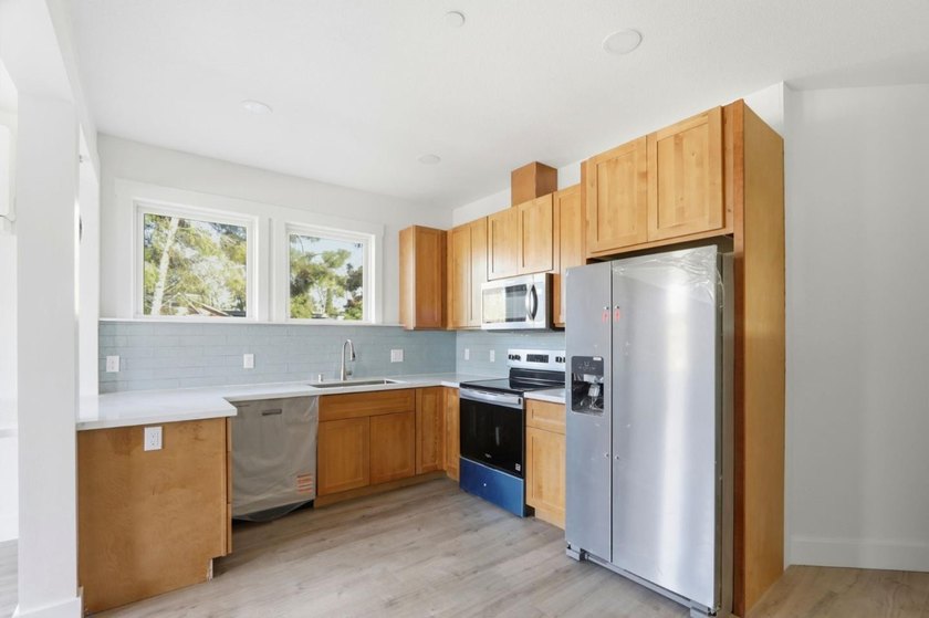 Downtown San Jose Charm Meets Modern Living, Welcome to this - photo 3