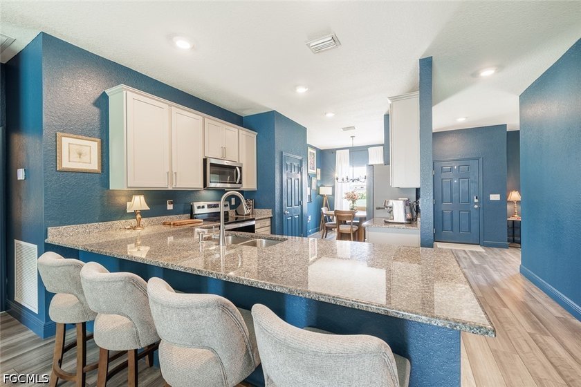 Some homes check most of the boxes. This one checks them all - photo 8