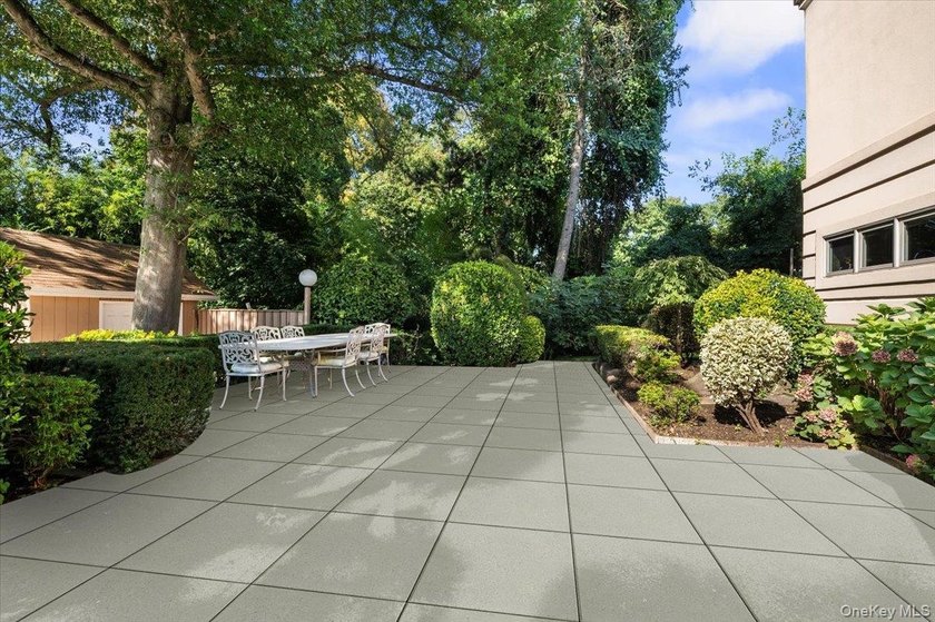 Step into this beautiful, romantic side-hall Colonial, where - photo 32