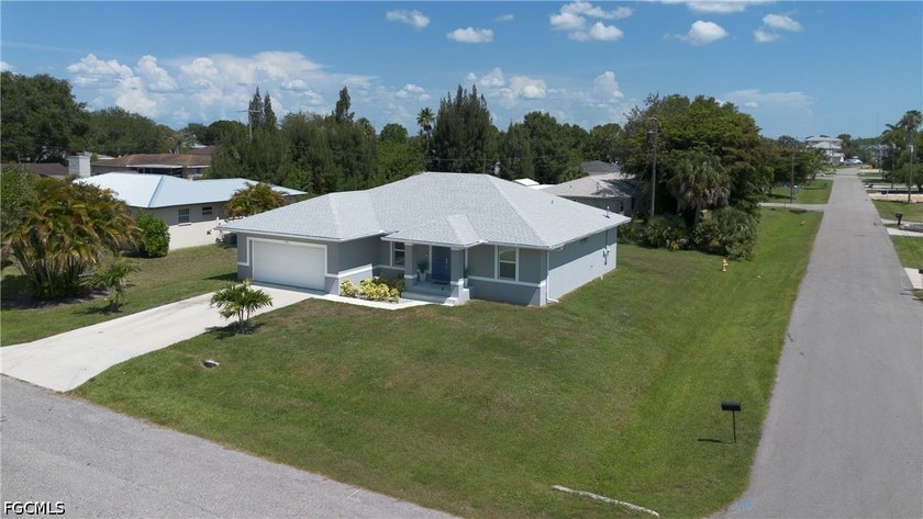 Welcome to your Southwest Florida paradise! Nestled in the - photo 3