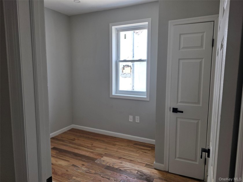 Welcome to this beautifully gut-renovated semi-detached - photo 7