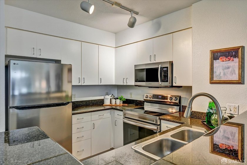 Most desirable Ground Floor Terrace Level unit now available - photo 8