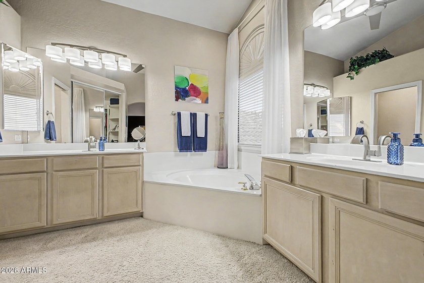Welcome to this stunning Cave Creek home, where modern style and - photo 39