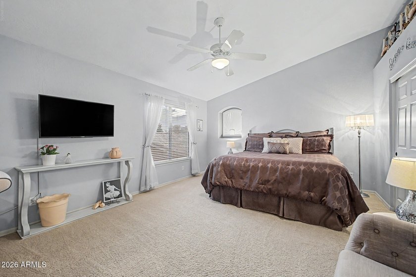 Welcome to this stunning Cave Creek home, where modern style and - photo 46