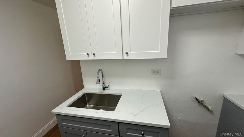 Immediately Available - Spacious Junior 4 Co-op Apartment for - photo 19