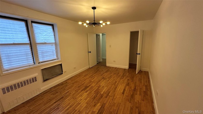 Immediately Available - Spacious Junior 4 Co-op Apartment for - photo 32