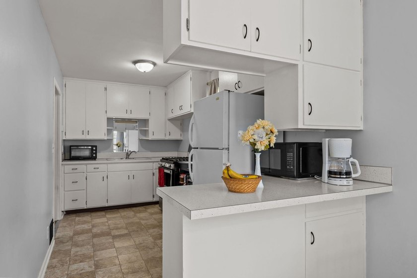 Located in a highly desirable Little Chute location and priced - photo 10