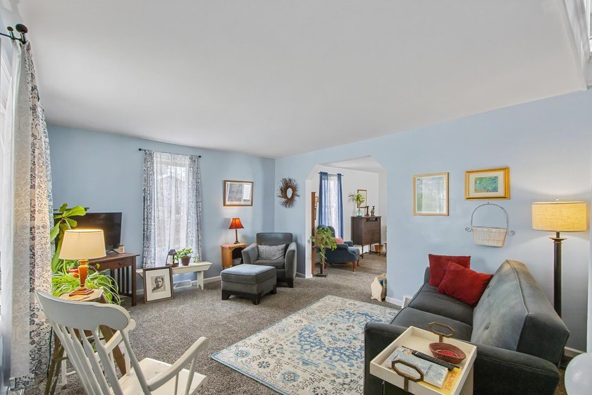 Cute, Cozy and full of charm! This 2-bedroom, 1.5 -bath home - photo 10