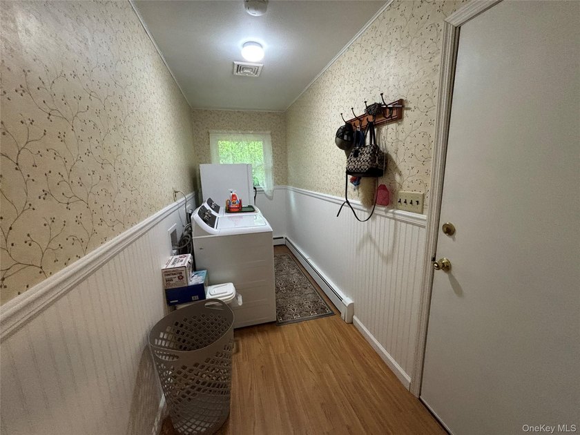 72 Fanning Blvd. Is Awaiting its New Owner! Located on a Fully - photo 15