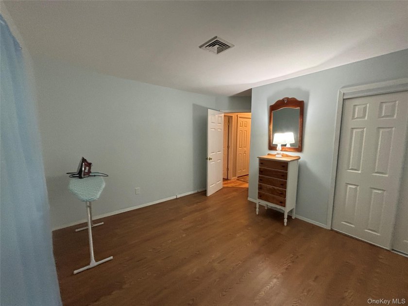 72 Fanning Blvd. Is Awaiting its New Owner! Located on a Fully - photo 24