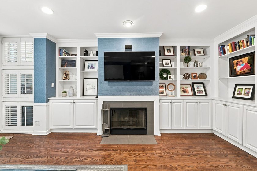 107 W DELAWARE Place F - photo 15