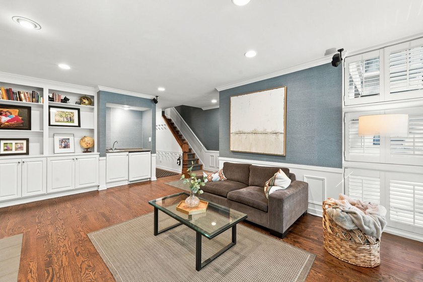 107 W DELAWARE Place F - photo 16