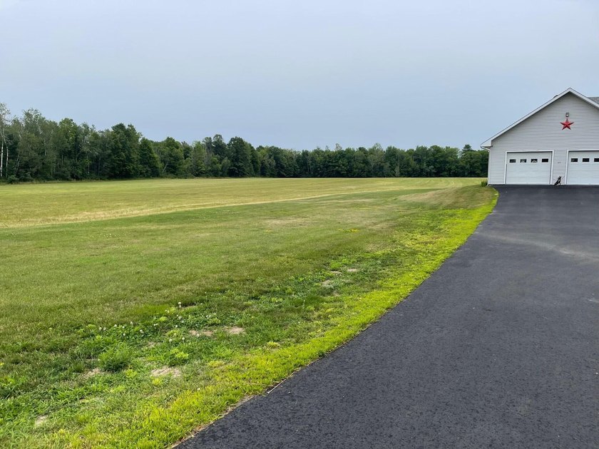 This Spacious ranch offers an extra-large living areas for - photo 50