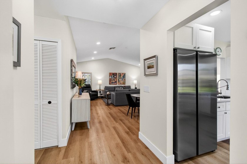 Experience modern luxury in this impeccably renovated corner - photo 3