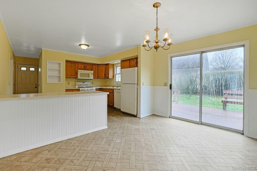 Welcome to this well-maintained 3-bedroom, 2.5-bath home in the - photo 15