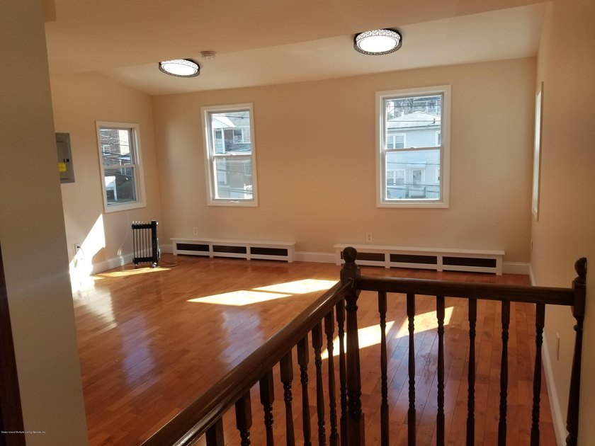 Desirable doctor's row location! Cash buyers preferred. Fully - photo 15