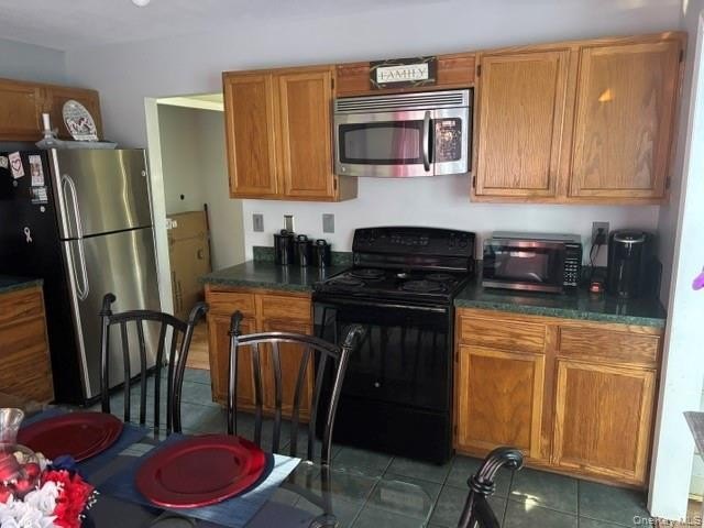 Sprawling 3 Bd Ranch Features All Wood Floors, 2 Full Baths - photo 5