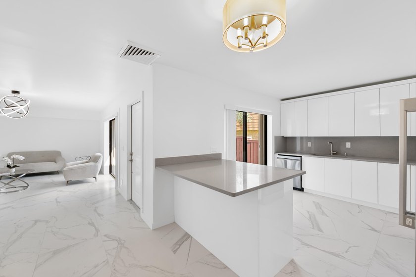Beautifully renovated corner-unit townhome featuring 2 bedrooms - photo 5