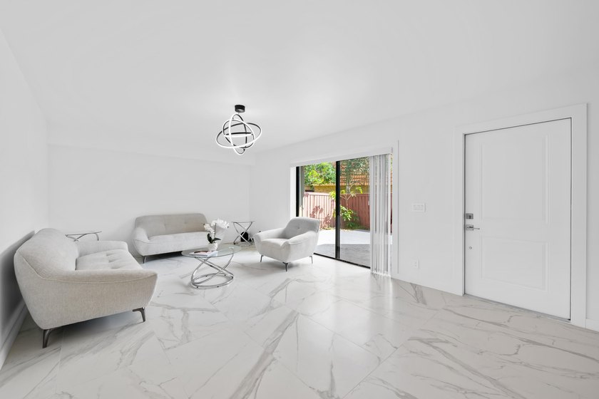 Beautifully renovated corner-unit townhome featuring 2 bedrooms - photo 10