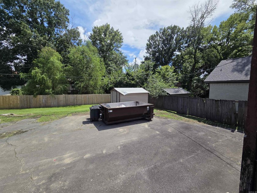 Position your business for success in this well-located - photo 4