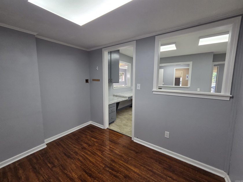 Position your business for success in this well-located - photo 9