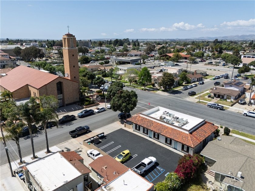 Prime Medical/Dental Office in Santa Maria 2340 SF Building on a - photo 15