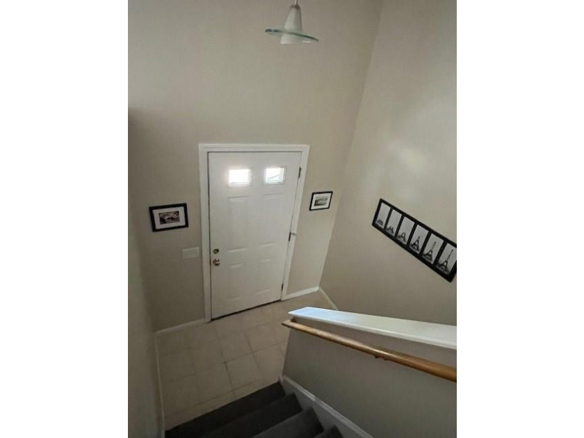 Welcome to 1676 Kingstown Road-a charming and spacious South - photo 16
