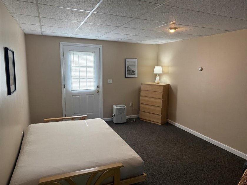 Welcome to 1676 Kingstown Road-a charming and spacious South - photo 21