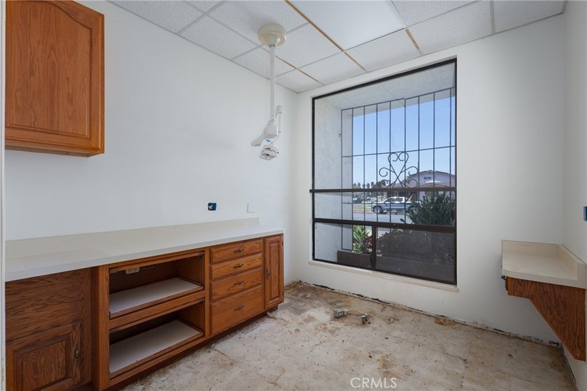 Prime Medical/Dental Office in Santa Maria 2340 SF Building on a - photo 27