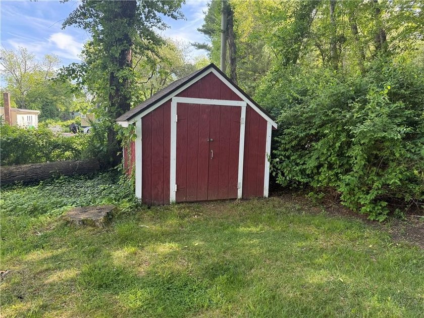 Welcome to 1676 Kingstown Road-a charming and spacious South - photo 27