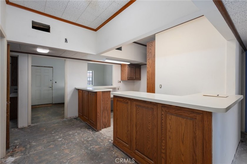 Prime Medical/Dental Office in Santa Maria 2340 SF Building on a - photo 28