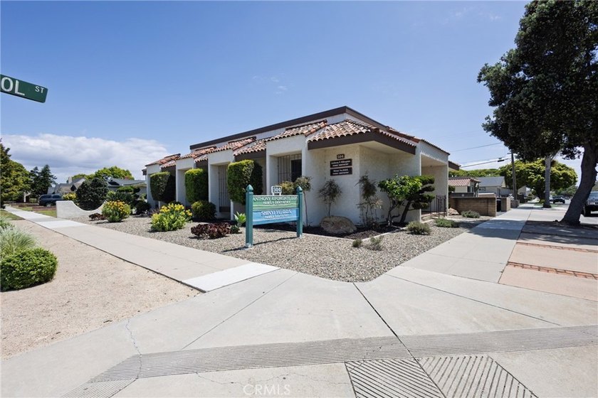 Prime Medical/Dental Office in Santa Maria 2340 SF Building on a - photo 29