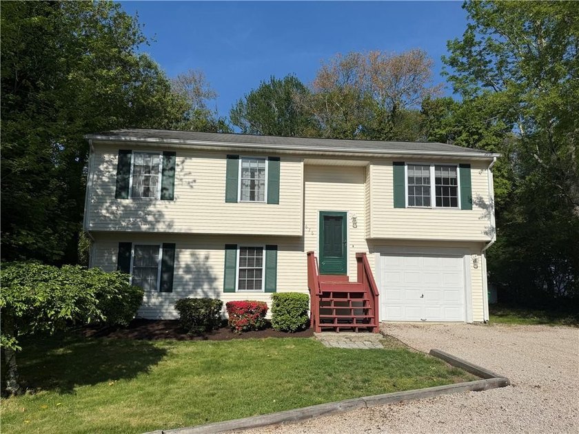 Welcome to 1676 Kingstown Road-a charming and spacious South - photo 29
